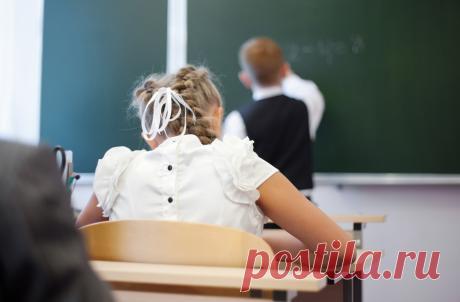 MedWeb - Осанка отличника: как исправить сутулость у ребенка