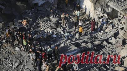 «Молчать об этом просто нельзя»: какие последствия может повлечь иск ЮАР к Израилю по делу о геноциде палестинцев. ЮАР подала иск в Международный суд ООН с обвинением Израиля в геноциде палестинского народа, говорится в пресс-релизе судебной инстанции. В исковом заявлении ЮАР подчёркивается, что от действий ЦАХАЛ уже погибли более 21,1 тыс. палестинцев, в том числе не менее 7729 детей. Ещё 7,8 тыс. человек числятся пропавшими без вести, свыше 55,2 тыс. получили ранения. По данным Претории,…