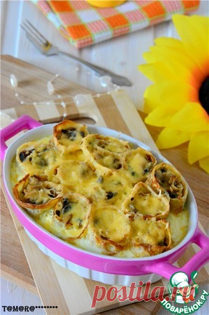 Запеченные блины с жюльеном под сливочным соусом - кулинарный рецепт