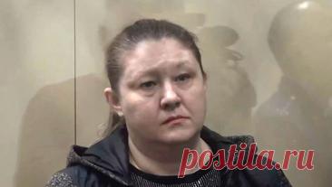 В Краснодаре сотрудницу хлебозавода осудили за отравление коллег. Краснодарский краевой суд признал виновной работницу хлебозавода Елену Белашову в отравлении двоих людей и покушении на директора предприятия и приговорил ее к 21 году лишения свободы. Об этом сообщается в Telegram-канале объединенной ...