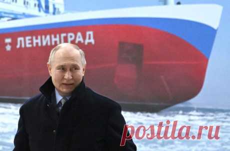 Россия крушит арктические льды, пока США едва держатся на плаву, — Bloomberg