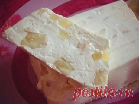 САМЫЕ ВКУСНЫЕ ДЕСЕРТЫ: ТОП-6 РЕЦЕПТОВ 🍧
1) БЛАНМАНЖЕ ТВОРОЖНОЕ 
ИНГРЕДИЕНТЫ:
● 0,5 стакана молока
● 1 пакетик (15 г) желатина
● 1 пакетик (10 г) ванильного сахара
● 250 г творога
● 0,5 стакана сметаны
● 0,5 стакана сахарной пудры
● 2 колечка ананаса (или другие фрукты)
ПРИГОТОВЛЕНИЕ:
В молоке развести желатин и оставить для набухания на 20 минут.Творог смешать с сахарной пудрой, сметаной и ванильным сахаром в пышную однородную массу.Колечки ананаса (в нашем случае ягоды) ...