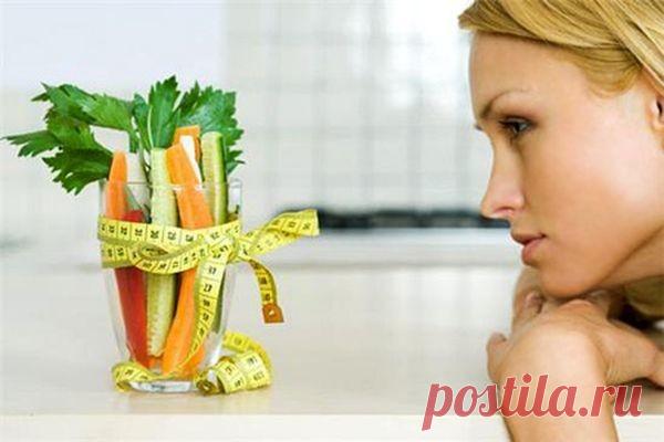 С чем связано выпадение волос: видео-инструкция по уходу своими руками, особенности процессов после наркоза, могут ли выпадать от краски, антибиотиков, от нервов, из-за низкого ферритина, цена, фото