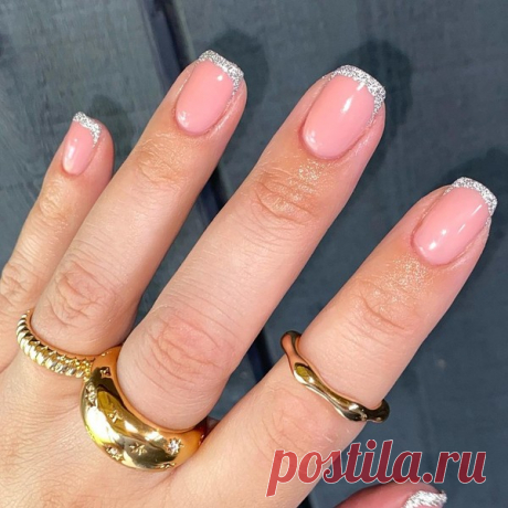Блестящий френч — самый модный маникюр на Новый год 2022 ✨ | ELLEGIRL