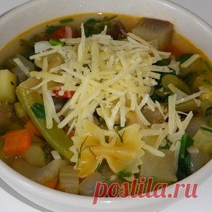 Итальянский сезонный суп минестроне