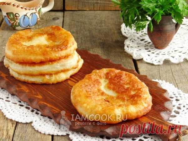 Лепёшки с луком на сковороде
