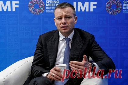 На Украине признали невозможность самостоятельно пополнять бюджет. Украина не сможет отказаться от внешней финансовой помощи и самостоятельно пополнять свой бюджет, заявил глава министерства финансов Украины Сергей Марченко. По его словам, сейчас Украина не может изменить налоговую политику. Минфин рассматривает возможность введения налогов на сверхприбыли банков.