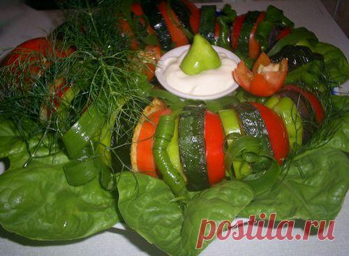 Хозяюшка. Кушать подано! - Способ подачи на стол жареных кабачков