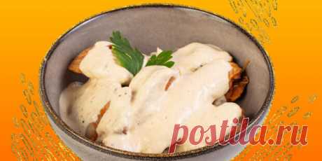 (4) Как приготовить чкмерули по-грузински - Будет вкусно - 26 апреля - 43813793379 - Медиаплатформа МирТесен Попробуйте нежнейшее мясо цыплёнка под ароматным сливочно-чесночным соусом. Что вам понадобится для чкмерули Для цыплёнка: 1 цыплёнок; 50 г сливочного масла. Для соуса: 3 веточки кинзы; 5 зубчиков чеснока; ½ чайной ложки соли; 1 чайная ложка хмели-сунели; щепотка чёрного перца; 100 мл сливок - 26 апреля - 43813793379 - Медиаплатформа МирТесен