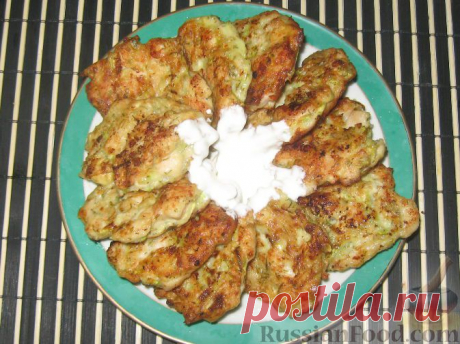 Рецепт: Оладьи из куриной грудки и кабачка на RussianFood.com