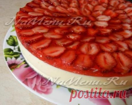 Клубничный чизкейк на бисквитной основе с маскарпоне