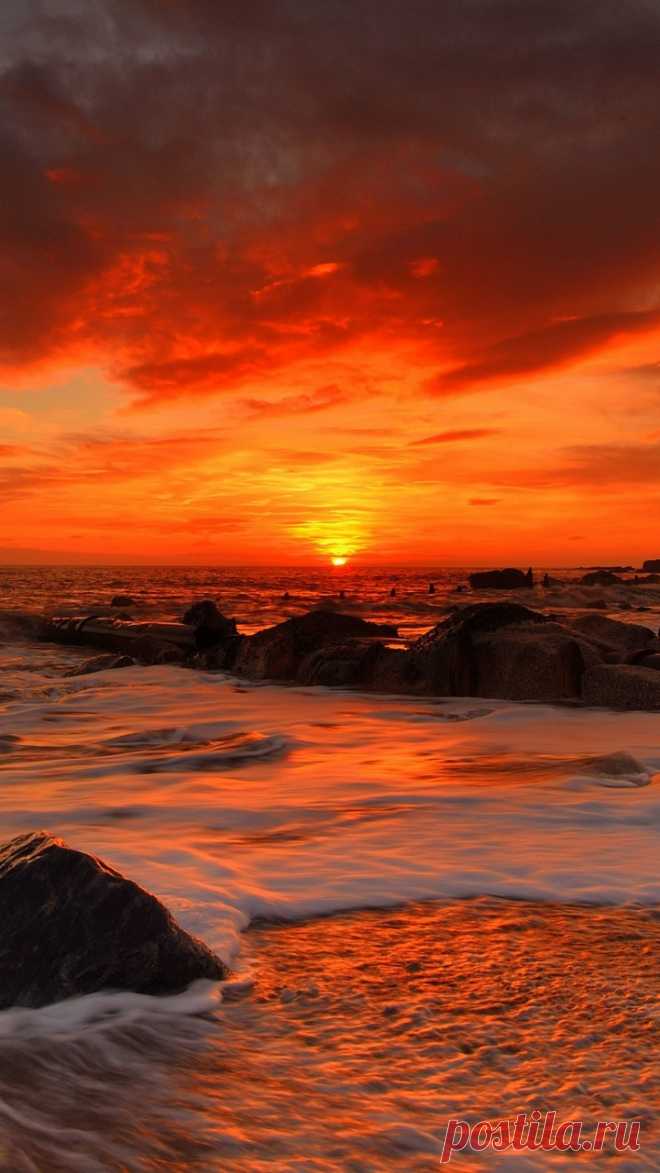 Download Wallpaper 720x1280 Sea, Waves, Rocks, Beach, Sunrise Samsung Galaxy S3 HD Background