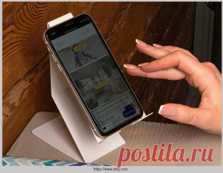 Элегантные подставки под смартфоны