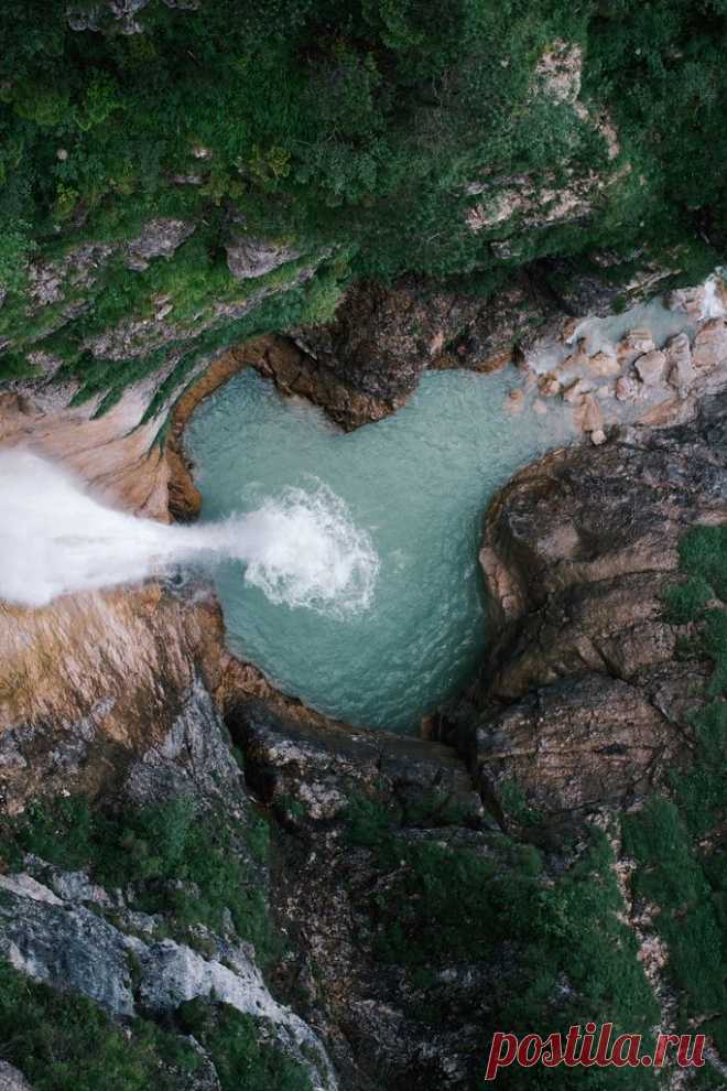 Водопад..