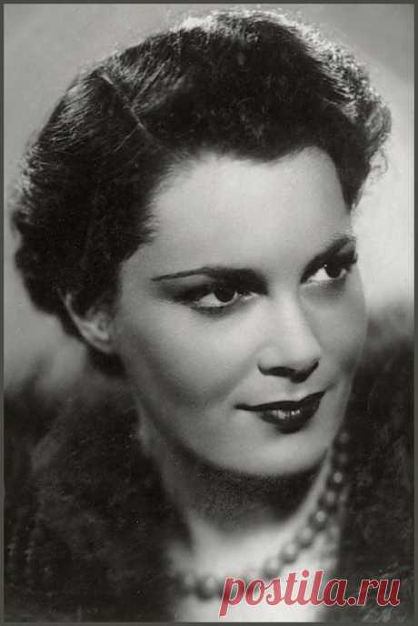 Элина Быстрицкая