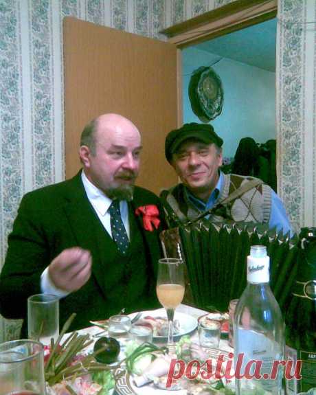 Тамада, ди-джей, баянист, певец, аниматор,видеооператор 89250018494