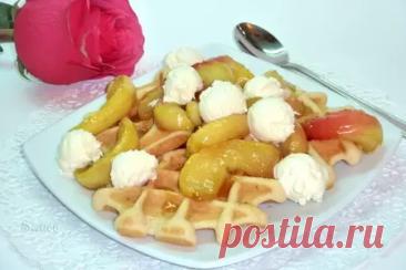 Венские вафли с карамельными яблоками - рецепт