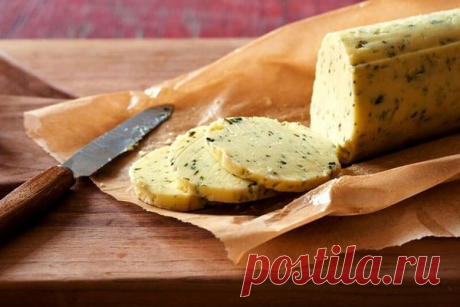 Рецепт масла с травами, которое спасает от болей в желудке
