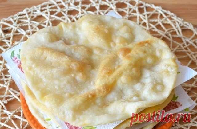 Казахские воздушные лепешки - Шельпеки 

В каждой кухне есть своя традиционная выпечка, но есть и такая, которая встречается в нескольких. Это лепешки. У них разное название, но принцип приготовления один и тот же. В казахский кухне также …