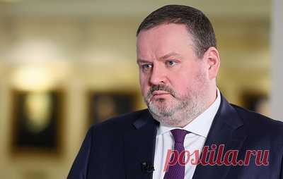 Котяков оценил идею перенести часть новогодних выходных на май. Такое решение нарушит традицию проводить неделю в кругу семьи, считает министр труда и социальной защиты
