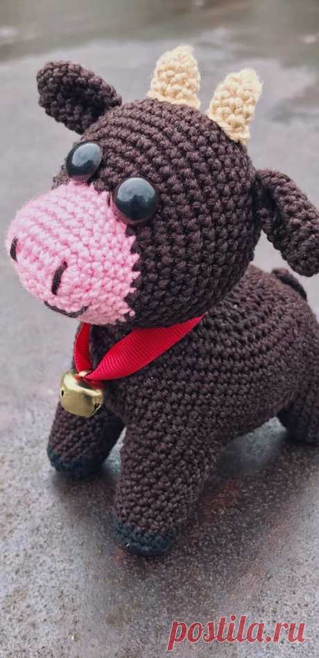 PDF Бычок Тимка крючком. FREE crochet pattern; Аmigurumi animal patterns. Амигуруми схемы и описания на русском. Вязаные игрушки и поделки своими руками #amimore - корова, коровка, телёнок, бык, бычок.