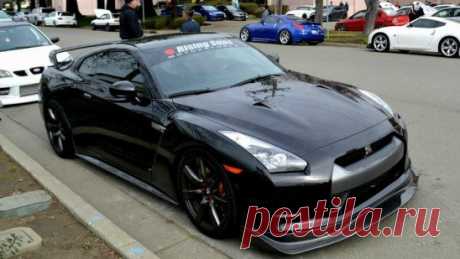 Nissan GT-R