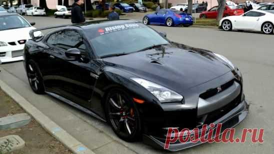 Nissan GT-R