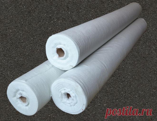 Геотекстиль - сравнительно новомодный материал, изготавливающийся из полипропиленовых или полиэфирных ниток, впрочем без него уже нельзя обойтись в различных сферах. Чаще всего геотекстиль используется для: ландшафтных работ, обустройства дренажных пластов, упрочнения фундаментов зданий, усиления дорожных покрытий. Кстати, когда Вам нужно приобрести геосетку сотрудники фирмы ГЕОТЕКСТИЛЬ.ПРО Вам с радостью посодействуют. Также геоткань обладает рядом положительных свойств: надежность, легкость мо