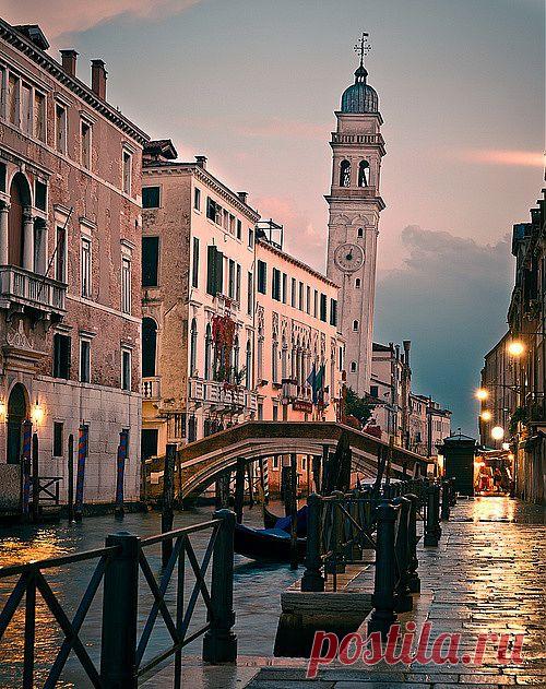 Dusk, Venice, Italy photo via marjie | Venise & Burano