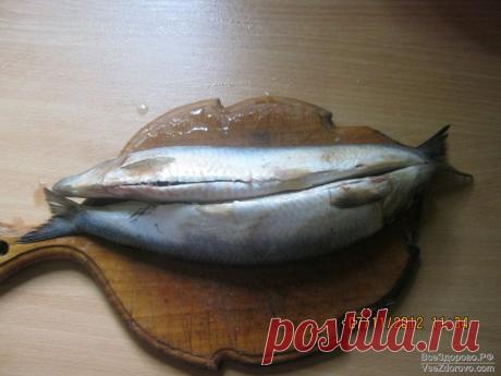 Как засолить дома селедку?
