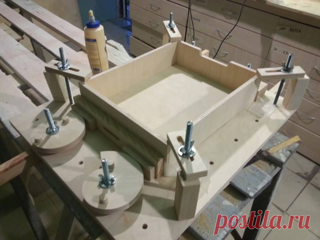 Оснастка верстачка начала расползаться.