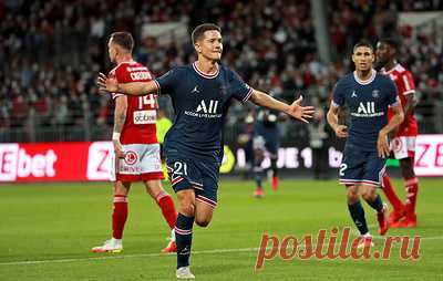 ПСЖ без Месси и Неймара обыграл "Брест" в матче чемпионата Франции по футболу. Встреча завершилась со счетом 4:2