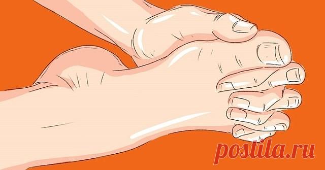 Чтобы старость не застала врасплох, выполняй «переплетение пальцев»

Еще древние китайцы заметили, что первыми стареть начинают ноги, а дальше уже весь организм. Ведь именно на ногах сосредоточено множество нервных окончаний и рефлекторных зон.

Поэтому предлагаю тебе узнать несколько полезных рекомендаций, которые помогут сохранить здоровье стоп, а вместе с ними молодость и хорошее состояние всего организма.

Данный метод был разработан сотни лет назад еще тибетскими лама...