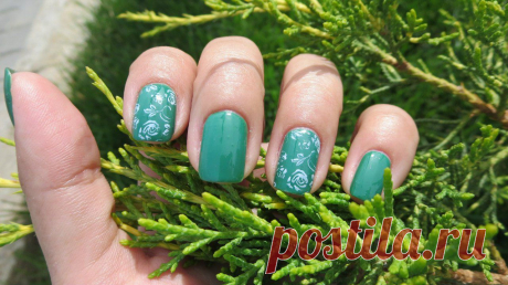 Лак Maybelline Colorama 269 и стемпинг пластина Konad m56