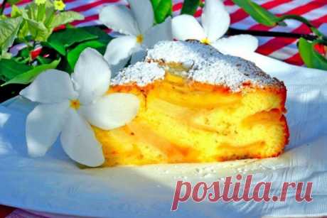 ​Очень вкусная шарлотка .