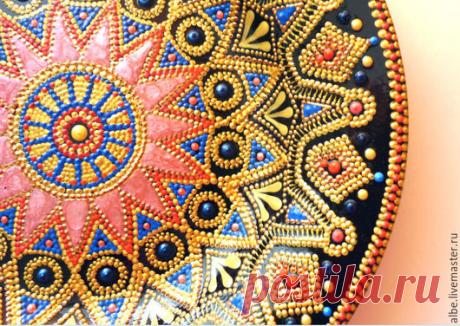 Тарелка-мандала Цветок мечты - черный фон, синий красный, золотой, Тарелка декоративная