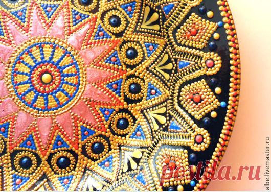 Тарелка-мандала Цветок мечты - черный фон, синий красный, золотой, Тарелка декоративная