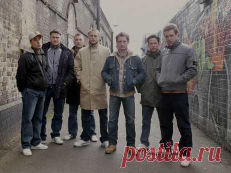 Лучшие фильмы с Чарли Ханнэмом: смотреть подборку | Vogue Ukraine - Vogue UA