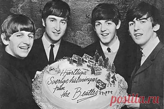 Последняя песня Beatles, спетая Джоном Ленноном, вышла в хорошем качестве. Клип на композицию «Now and Then» обещали опубликовать в пятницу.