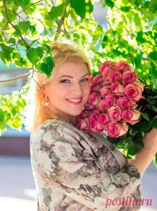 Вчера мне исполнилось 42, и когда я отмечала ДР с подругами, ко мне подошел молодой парень лет 20-25 и предложил познакомиться. Скажу честно, он мне понравился, мы весь вечер проболтали с ним, танцевали, а перед тем, как уехать домой, я сказала ему, что отмечала свое 42-летие…
Вы бы видели его лицо))) Он просто не мог в это поверить! Да посмотрите сами, вот мое фото со вчерашней вечеринки. | Яндекс Дзен