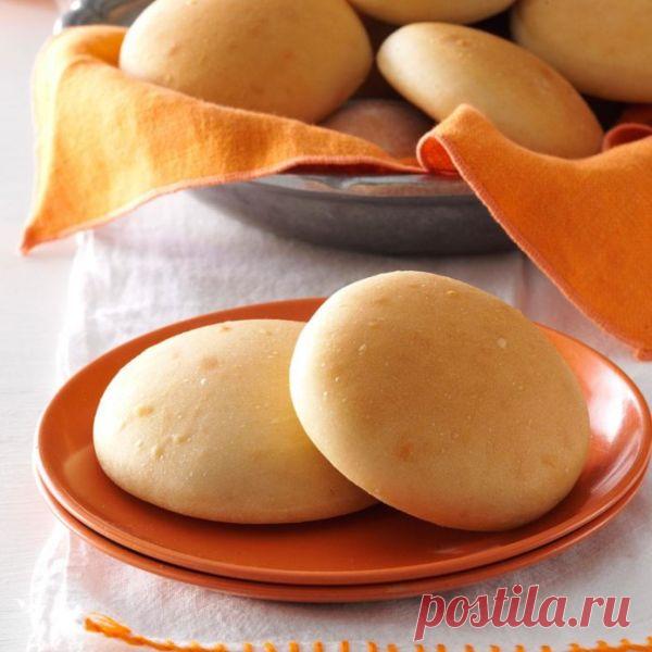 👌 Как испечь простые булочки из дрожжевого теста, рецепты с фото Очень лёгкие и нежные домашние булочки, которые очень просто готовятся. Лучше всего кушать их, когда они ещё тёплые. Эти булочки особенно хороши со сливочным маслом. Также их можно...