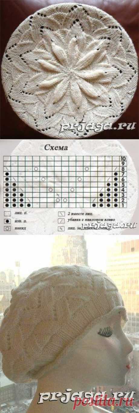 Вязаный берет спицами с объёмным цветком