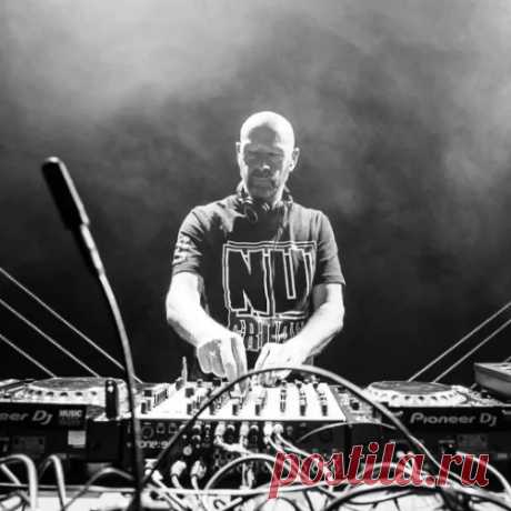 Mark Broom’s October Rollers Chart