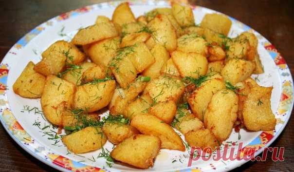 Вкусная картошка в мультиварке на режиме “Выпечка”.

Ингредиенты: 

-6 картофелин весом около 450-500 грамм; 
Показать полностью…