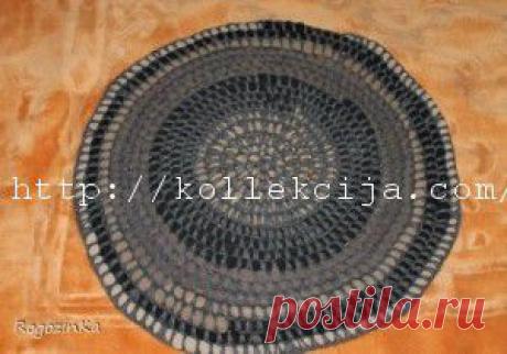 Коврик из старых капроновых колготок и остатков пряжи. МК. | Своими руками