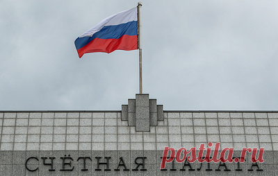 Счетная палата оценила влияние соцконтракта на доходы россиян. Как отметил аудитор ведомства Сергей Штогрин, механизм востребован и с его помощью черту бедности преодолевают свыше 24% малоимущих граждан - участников программы