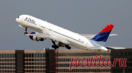 Daily Mail: в США у пассажирского Boeing 757-200 в полёте повредилось крыло. Самолёт Boeing 757-200 авиакомпании United Airlines совершил вынужденную посадку в американском Денвере в связи с повреждением крыла в полёте. Читать далее