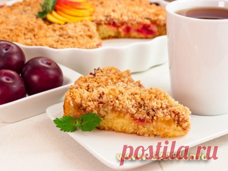 Пирог с фруктами и миндальным штрейзелем | Вкус жизни