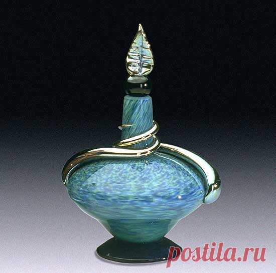 Short Adriatico Perfume Bottle by Eric Bladholm (Art Glass Perfume Bottle) | Artful Home