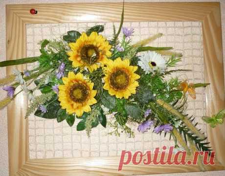 Картины и панно из искусственных цветов.